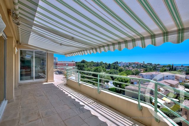 Appartement F4 à vendre - 4 pièces - 125.13 m2 - ANTIBES - 06 - PROVENCE-ALPES-COTE-D-AZUR - Century 21 Roi Soleil