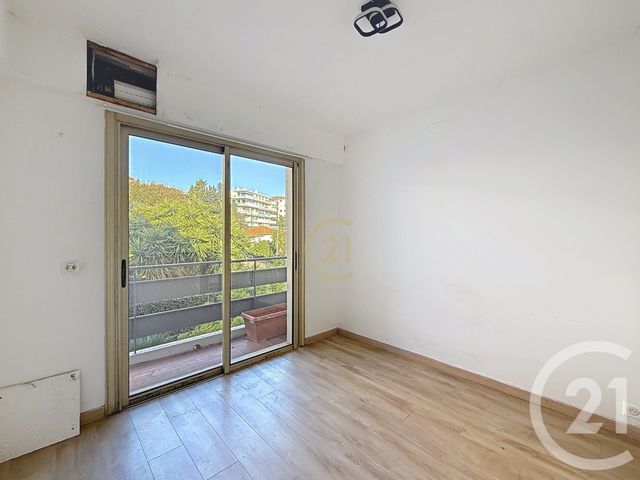 Appartement F2 à vendre - 2 pièces - 42.64 m2 - ANTIBES - 06 - PROVENCE-ALPES-COTE-D-AZUR - Century 21 Roi Soleil