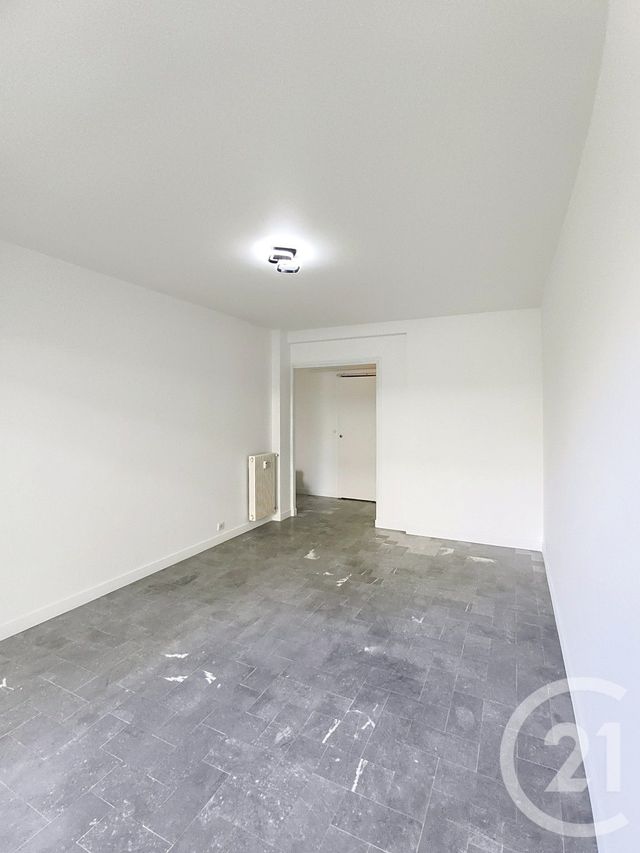 Appartement F2 à vendre - 2 pièces - 42.64 m2 - ANTIBES - 06 - PROVENCE-ALPES-COTE-D-AZUR - Century 21 Roi Soleil