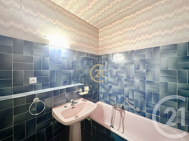 Appartement F2 à louer - 2 pièces - 53.82 m2 - ANTIBES - 06 - PROVENCE-ALPES-COTE-D-AZUR - Century 21 Roi Soleil