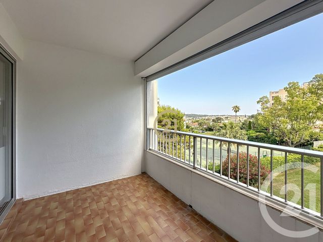Appartement F2 à louer - 2 pièces - 53.82 m2 - ANTIBES - 06 - PROVENCE-ALPES-COTE-D-AZUR - Century 21 Roi Soleil