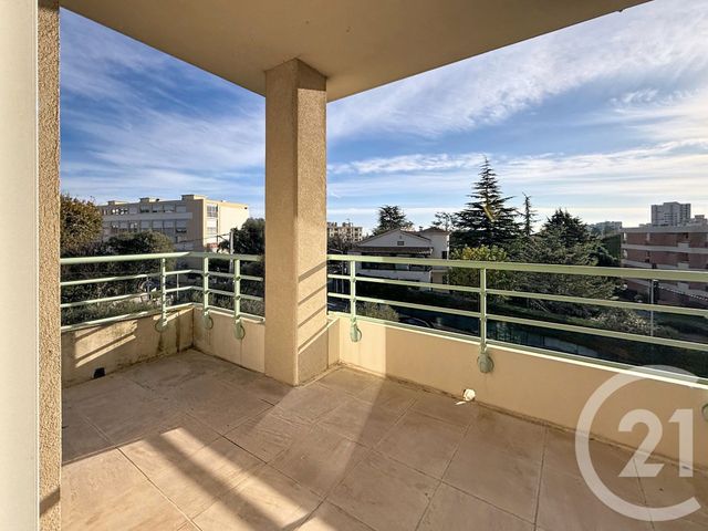 Appartement F4 à louer - 4 pièces - 125.13 m2 - ANTIBES - 06 - PROVENCE-ALPES-COTE-D-AZUR - Century 21 Roi Soleil