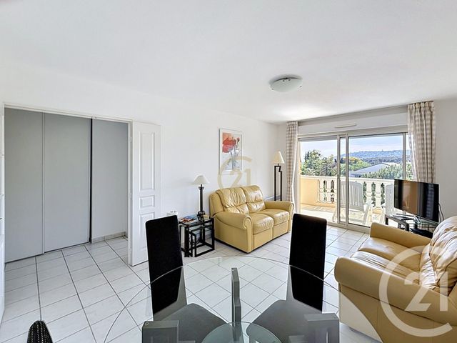 Appartement F3 à vendre - 3 pièces - 57.07 m2 - ANTIBES - 06 - PROVENCE-ALPES-COTE-D-AZUR - Century 21 Roi Soleil
