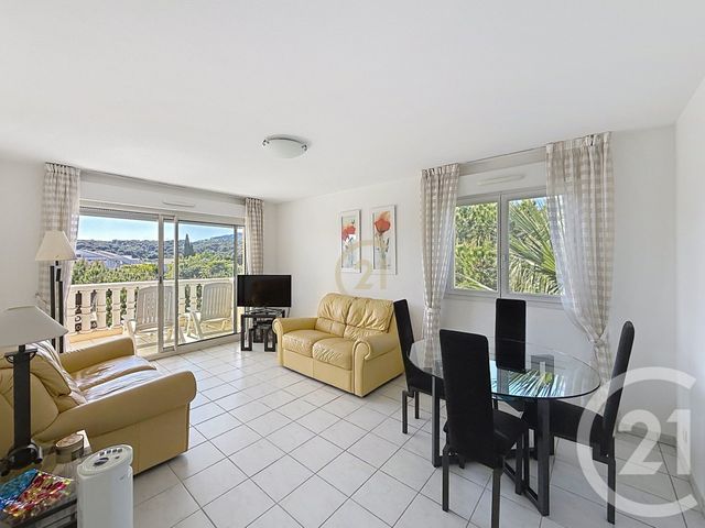 Appartement F3 à vendre - 3 pièces - 57.07 m2 - ANTIBES - 06 - PROVENCE-ALPES-COTE-D-AZUR - Century 21 Roi Soleil