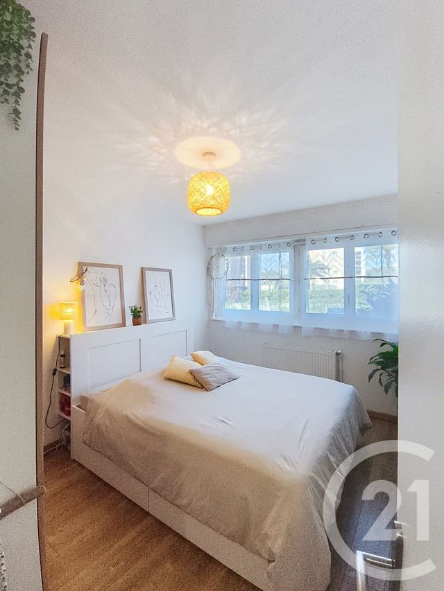 Appartement F3 à vendre - 3 pièces - 68.75 m2 - ANTIBES - 06 - PROVENCE-ALPES-COTE-D-AZUR - Century 21 Roi Soleil