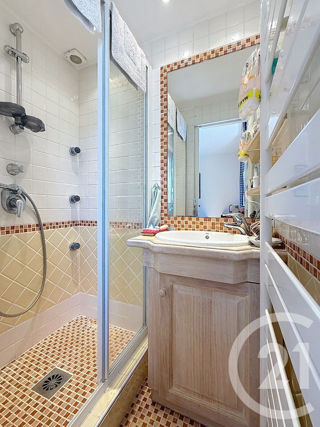 Appartement F3 à vendre - 3 pièces - 60.05 m2 - ANTIBES - 06 - PROVENCE-ALPES-COTE-D-AZUR - Century 21 Roi Soleil