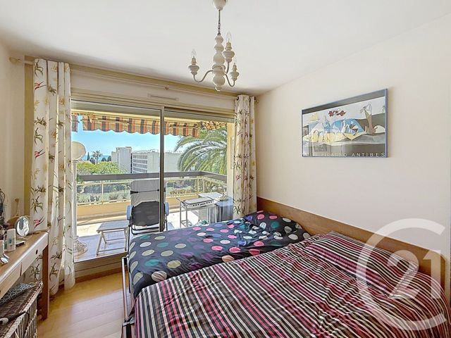 Appartement F3 à vendre - 3 pièces - 60.05 m2 - ANTIBES - 06 - PROVENCE-ALPES-COTE-D-AZUR - Century 21 Roi Soleil