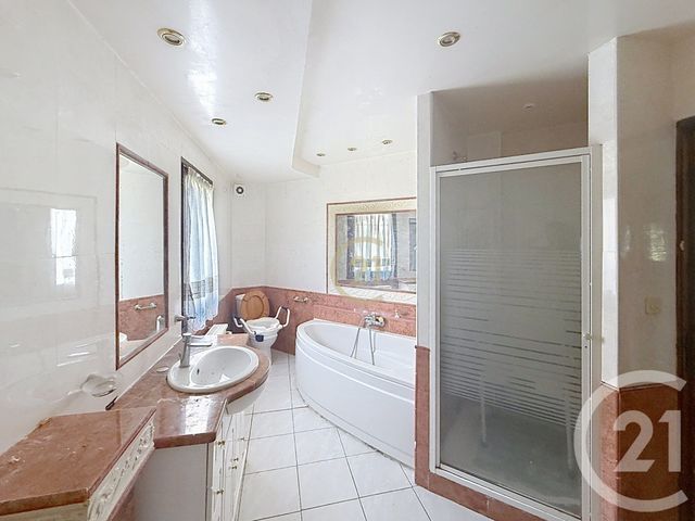 maison à vendre - 4 pièces - 125.2 m2 - ANTIBES - 06 - PROVENCE-ALPES-COTE-D-AZUR - Century 21 Roi Soleil
