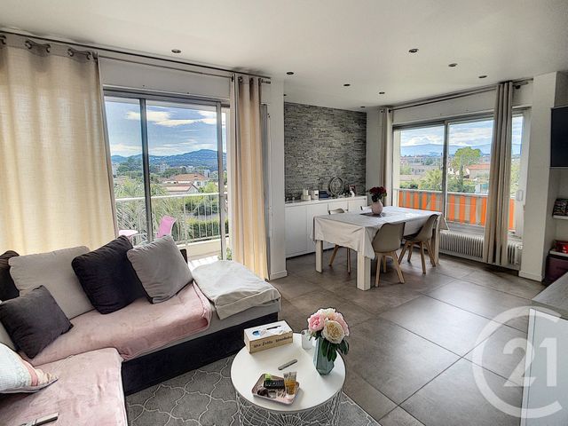 Appartement F3 à vendre - 3 pièces - 72.78 m2 - ANTIBES - 06 - PROVENCE-ALPES-COTE-D-AZUR - Century 21 Roi Soleil Appartement F3 à vendre - 3 pièces - 72.78 m2 - ANTIBES - 06 - PROVENCE-ALPES-COTE-D-AZUR - Century 21 Roi Soleil