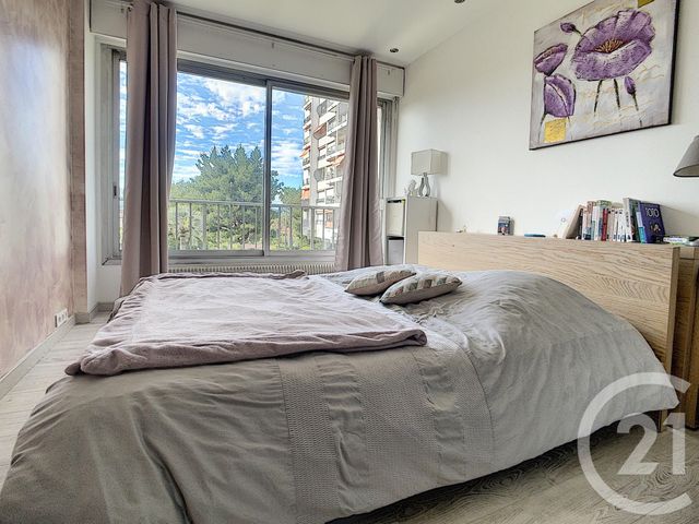 Appartement F3 à vendre - 3 pièces - 72.78 m2 - ANTIBES - 06 - PROVENCE-ALPES-COTE-D-AZUR - Century 21 Roi Soleil Appartement F3 à vendre - 3 pièces - 72.78 m2 - ANTIBES - 06 - PROVENCE-ALPES-COTE-D-AZUR - Century 21 Roi Soleil