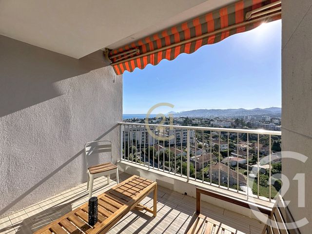 Appartement F3 à louer - 3 pièces - 74.01 m2 - ANTIBES - 06 - PROVENCE-ALPES-COTE-D-AZUR - Century 21 Roi Soleil