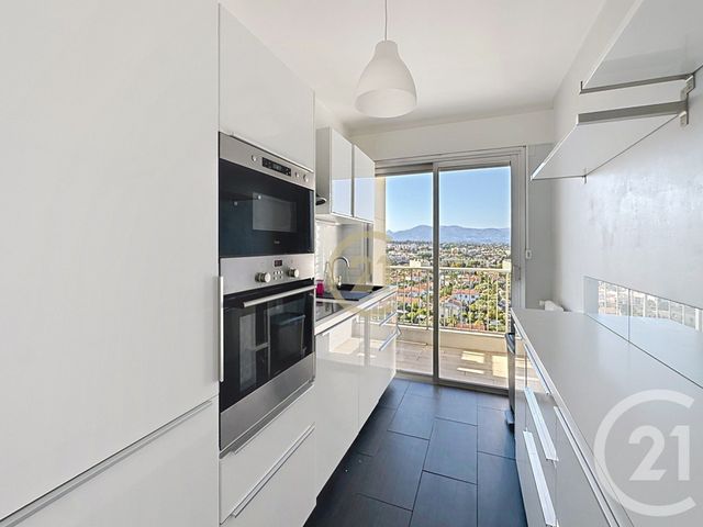 Appartement F3 à louer - 3 pièces - 74.01 m2 - ANTIBES - 06 - PROVENCE-ALPES-COTE-D-AZUR - Century 21 Roi Soleil