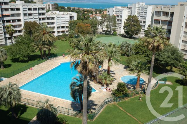 Appartement F3 à louer - 3 pièces - 74.01 m2 - ANTIBES - 06 - PROVENCE-ALPES-COTE-D-AZUR - Century 21 Roi Soleil