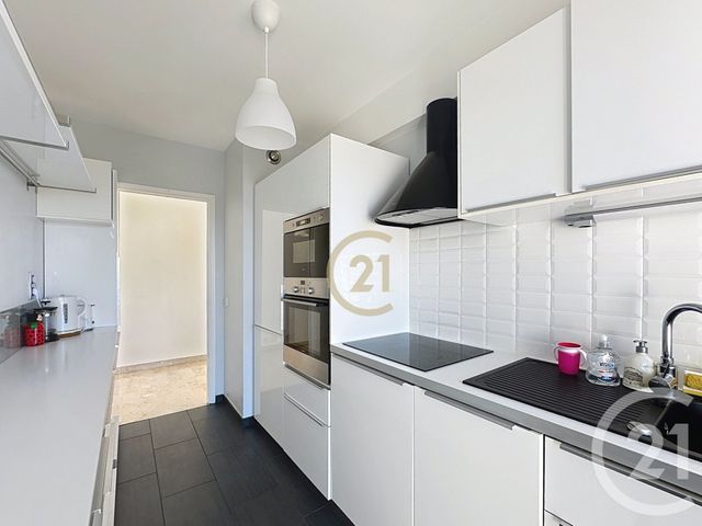 Appartement F3 à louer - 3 pièces - 74.01 m2 - ANTIBES - 06 - PROVENCE-ALPES-COTE-D-AZUR - Century 21 Roi Soleil