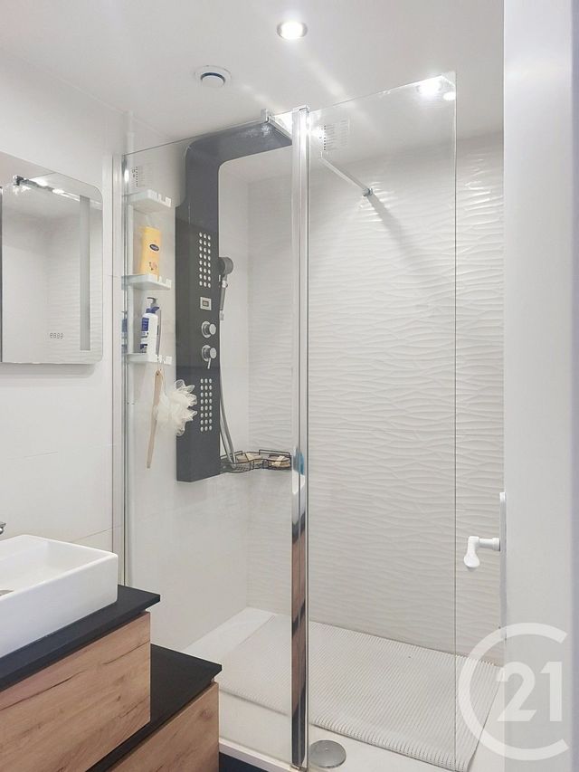 Appartement F4 à vendre - 4 pièces - 80.65 m2 - LE CANNET - 06 - PROVENCE-ALPES-COTE-D-AZUR - Century 21 Roi Soleil