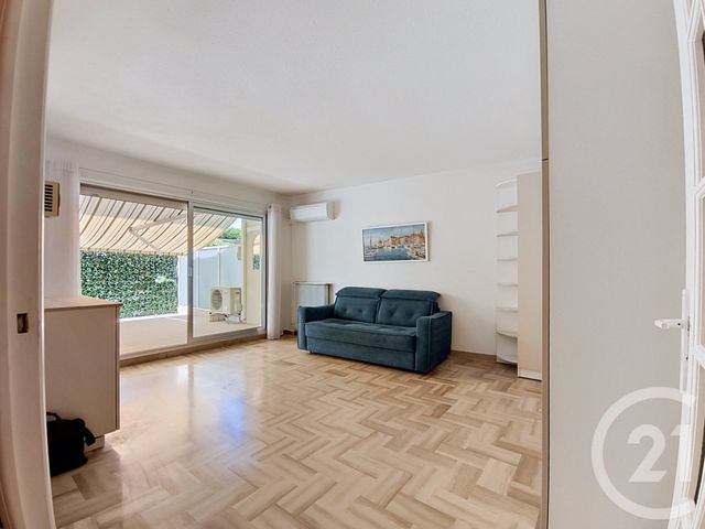 Appartement Studio à vendre - 1 pièce - 28.41 m2 - ANTIBES - 06 - PROVENCE-ALPES-COTE-D-AZUR - Century 21 Roi Soleil