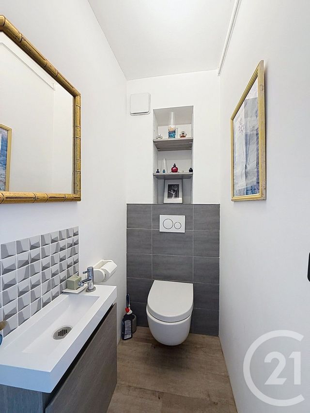 Appartement F3 à vendre - 3 pièces - 61.59 m2 - ANTIBES - 06 - PROVENCE-ALPES-COTE-D-AZUR - Century 21 Roi Soleil