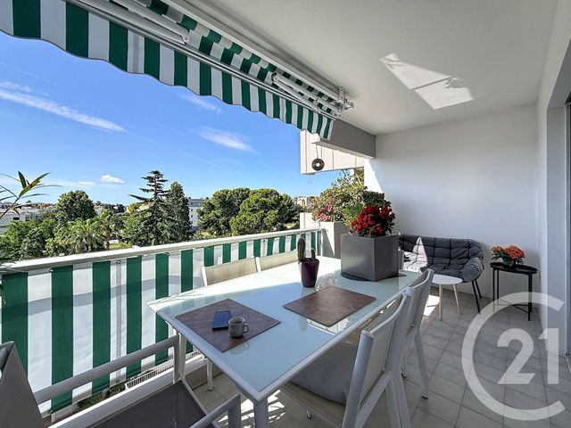 Appartement F3 à vendre - 3 pièces - 61.59 m2 - ANTIBES - 06 - PROVENCE-ALPES-COTE-D-AZUR - Century 21 Roi Soleil