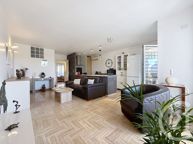 Appartement F3 à vendre - 3 pièces - 61.59 m2 - ANTIBES - 06 - PROVENCE-ALPES-COTE-D-AZUR - Century 21 Roi Soleil