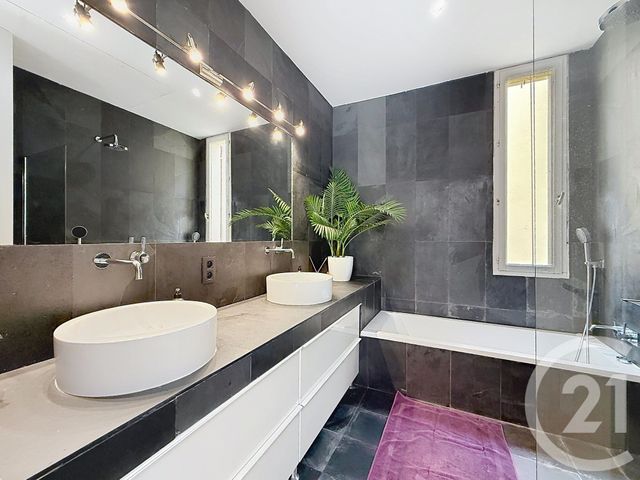 Appartement Duplex à vendre - 6 pièces - 131.63 m2 - ANTIBES - 06 - PROVENCE-ALPES-COTE-D-AZUR - Century 21 Roi Soleil
