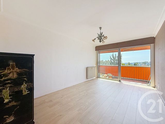 Appartement F3 à vendre - 3 pièces - 61.13 m2 - ANTIBES - 06 - PROVENCE-ALPES-COTE-D-AZUR - Century 21 Roi Soleil