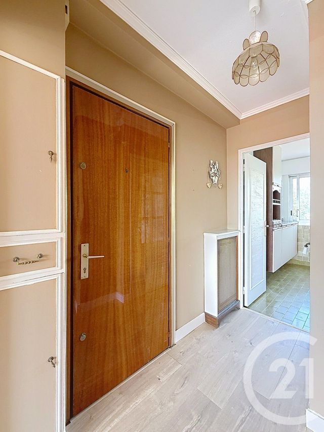 Appartement F3 à vendre - 3 pièces - 61.13 m2 - ANTIBES - 06 - PROVENCE-ALPES-COTE-D-AZUR - Century 21 Roi Soleil