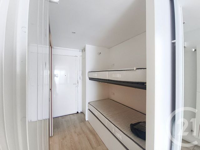 Appartement Studio à louer - 1 pièce - 35.99 m2 - JUAN LES PINS - 06 - PROVENCE-ALPES-COTE-D-AZUR - Century 21 Roi Soleil