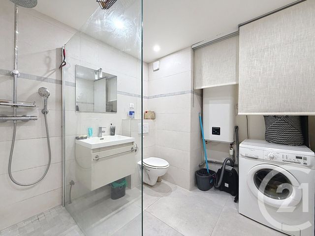 Appartement F3 à vendre - 3 pièces - 57.66 m2 - ANTIBES - 06 - PROVENCE-ALPES-COTE-D-AZUR - Century 21 Roi Soleil
