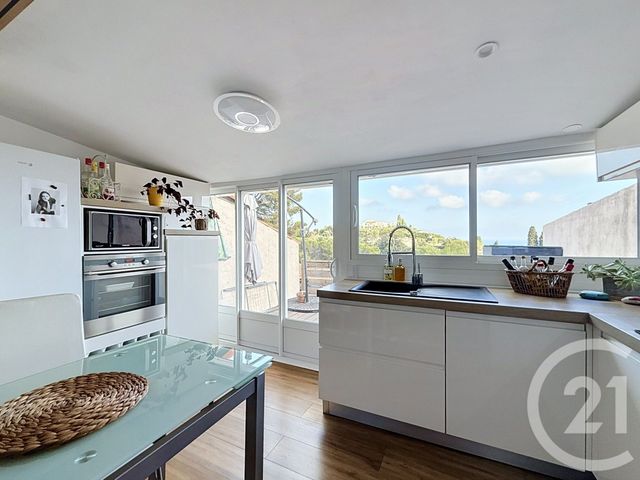 Appartement F2 à vendre - 2 pièces - 37.45 m2 - VALLAURIS - 06 - PROVENCE-ALPES-COTE-D-AZUR - Century 21 Roi Soleil