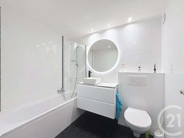Appartement F3 à vendre - 3 pièces - 75.76 m2 - VALLAURIS - 06 - PROVENCE-ALPES-COTE-D-AZUR - Century 21 Roi Soleil