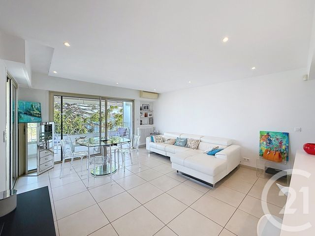 Appartement F3 à vendre - 3 pièces - 75.76 m2 - VALLAURIS - 06 - PROVENCE-ALPES-COTE-D-AZUR - Century 21 Roi Soleil