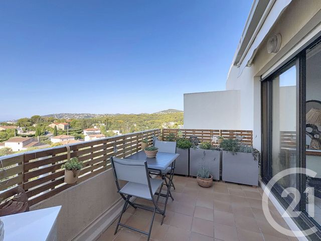 Appartement F2 à vendre - 2 pièces - 46.95 m2 - ANTIBES - 06 - PROVENCE-ALPES-COTE-D-AZUR - Century 21 Roi Soleil