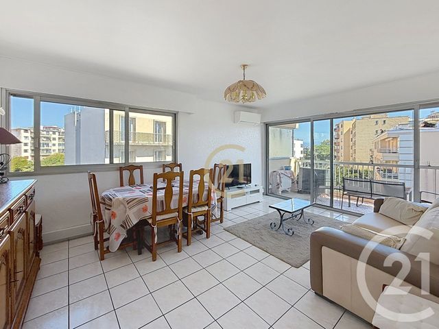 Appartement F3 à louer ANTIBES