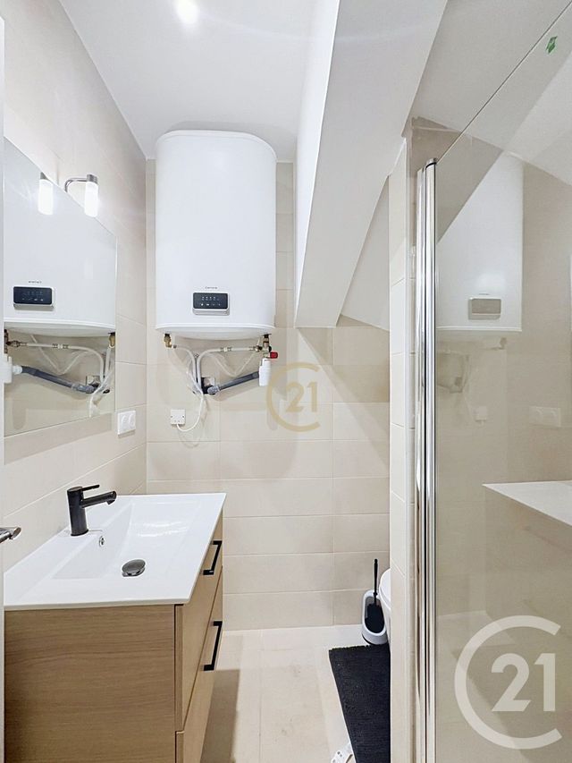 Appartement à louer - 2 pièces - 34.86 m2 - VALLAURIS - 06 - PROVENCE-ALPES-COTE-D-AZUR - Century 21 Roi Soleil