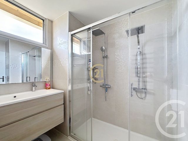 Appartement F2 à vendre - 3 pièces - 62.14 m2 - ANTIBES - 06 - PROVENCE-ALPES-COTE-D-AZUR - Century 21 Roi Soleil