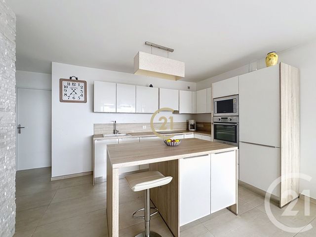 Appartement F2 à vendre - 3 pièces - 62.14 m2 - ANTIBES - 06 - PROVENCE-ALPES-COTE-D-AZUR - Century 21 Roi Soleil