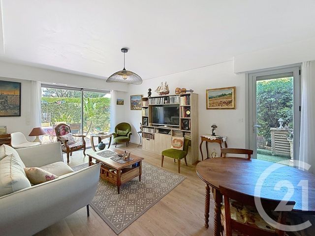 Appartement F3 à vendre - 3 pièces - 78.36 m2 - ANTIBES - 06 - PROVENCE-ALPES-COTE-D-AZUR - Century 21 Roi Soleil