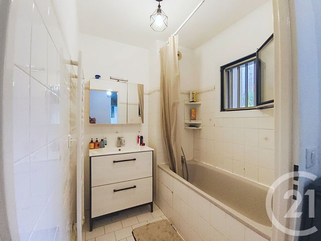 Appartement F3 à vendre - 3 pièces - 50.4 m2 - ANTIBES - 06 - PROVENCE-ALPES-COTE-D-AZUR - Century 21 Roi Soleil
