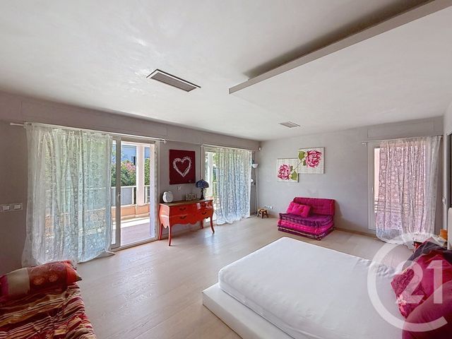 maison à vendre - 6 pièces - 240.0 m2 - ANTIBES - 06 - PROVENCE-ALPES-COTE-D-AZUR - Century 21 Roi Soleil