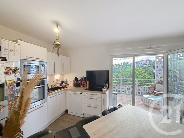 Appartement F3 à vendre - 3 pièces - 59.7 m2 - ANTIBES - 06 - PROVENCE-ALPES-COTE-D-AZUR - Century 21 Roi Soleil