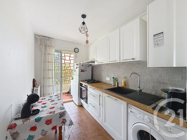 Appartement F3 à vendre - 3 pièces - 62.56 m2 - ANTIBES - 06 - PROVENCE-ALPES-COTE-D-AZUR - Century 21 Roi Soleil