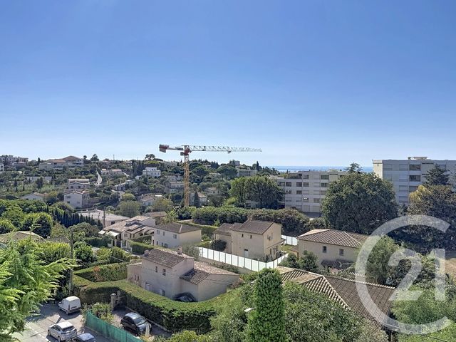 Appartement F3 à vendre - 3 pièces - 62.56 m2 - ANTIBES - 06 - PROVENCE-ALPES-COTE-D-AZUR - Century 21 Roi Soleil