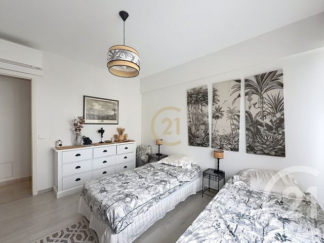 Appartement F3 à louer - 3 pièces - 72.72 m2 - ANTIBES - 06 - PROVENCE-ALPES-COTE-D-AZUR - Century 21 Roi Soleil