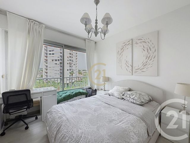 Appartement F3 à louer - 3 pièces - 72.72 m2 - ANTIBES - 06 - PROVENCE-ALPES-COTE-D-AZUR - Century 21 Roi Soleil