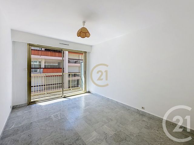 Appartement F4 à louer - 4 pièces - 89.84 m2 - ANTIBES - 06 - PROVENCE-ALPES-COTE-D-AZUR - Century 21 Roi Soleil
