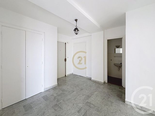Appartement F4 à louer - 4 pièces - 89.84 m2 - ANTIBES - 06 - PROVENCE-ALPES-COTE-D-AZUR - Century 21 Roi Soleil