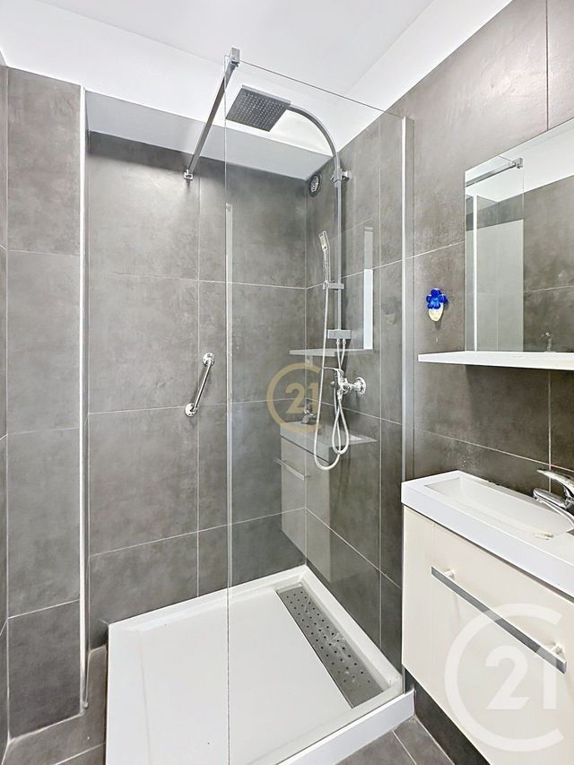 Appartement F4 à louer - 4 pièces - 89.84 m2 - ANTIBES - 06 - PROVENCE-ALPES-COTE-D-AZUR - Century 21 Roi Soleil