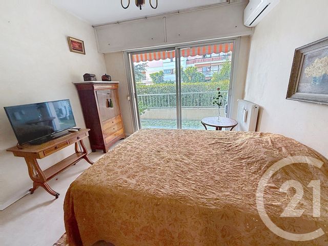Appartement F4 à vendre - 4 pièces - 80.05 m2 - ANTIBES - 06 - PROVENCE-ALPES-COTE-D-AZUR - Century 21 Roi Soleil