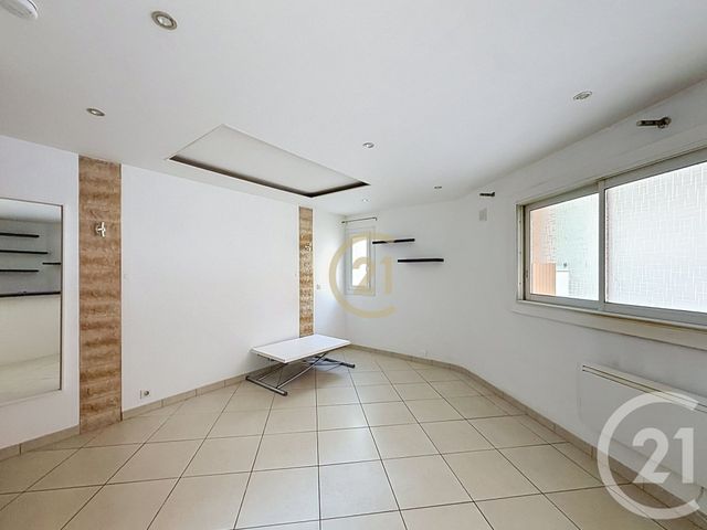 Appartement F2 à louer - 2 pièces - 40.11 m2 - VALLAURIS - 06 - PROVENCE-ALPES-COTE-D-AZUR - Century 21 Roi Soleil