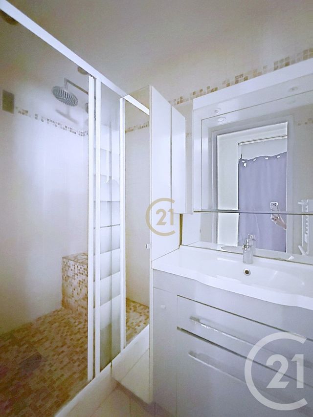 Appartement F2 à louer - 2 pièces - 40.11 m2 - VALLAURIS - 06 - PROVENCE-ALPES-COTE-D-AZUR - Century 21 Roi Soleil